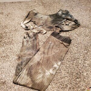 NWT Ellie & Kate Ribbed Tie Dye Crop Top and Leggings Green M